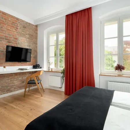 Schoeps By Renters 4* Poznań